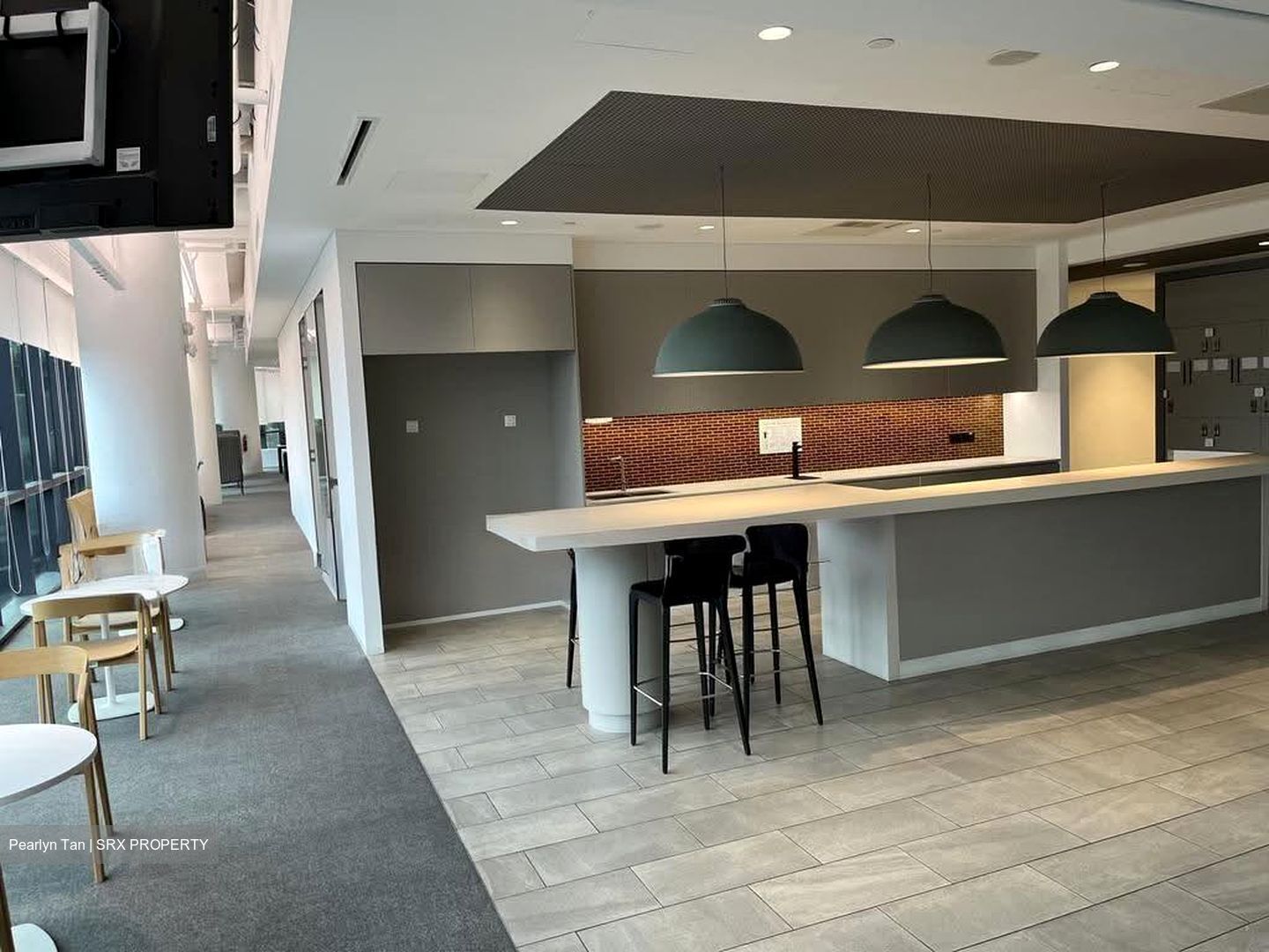 Woods Square (D25), Office #624030081